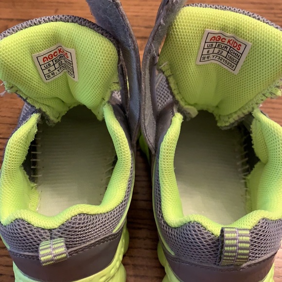 Toddler Sneakers - Picture 6 of 6